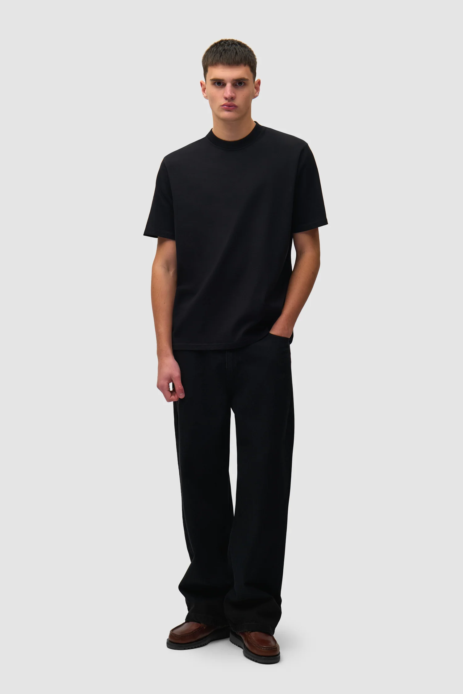 Big Logo Back T-shirt - Black - Image 6