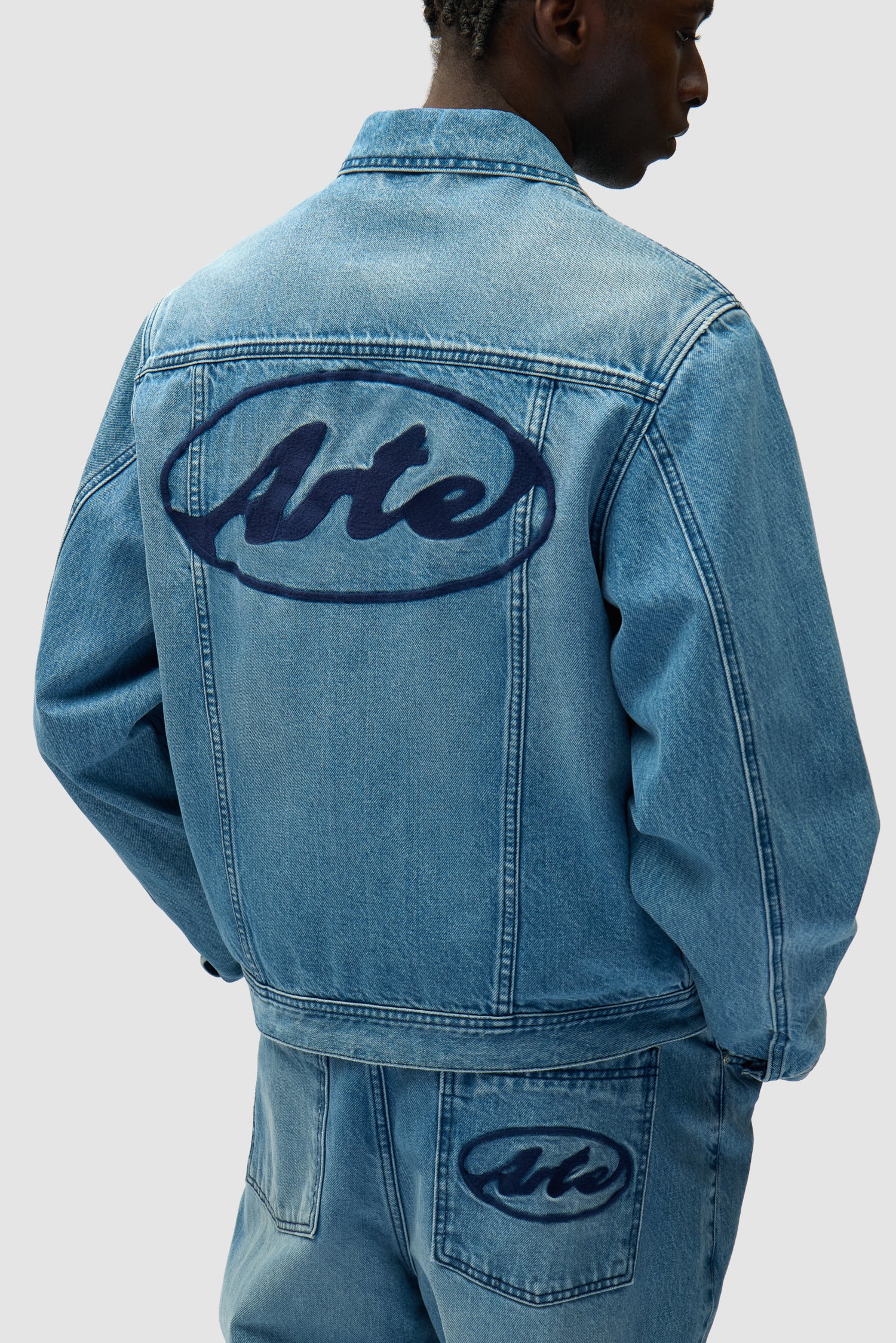 Circle Logo Jeans Jacket - Denim Bleach - Image 7