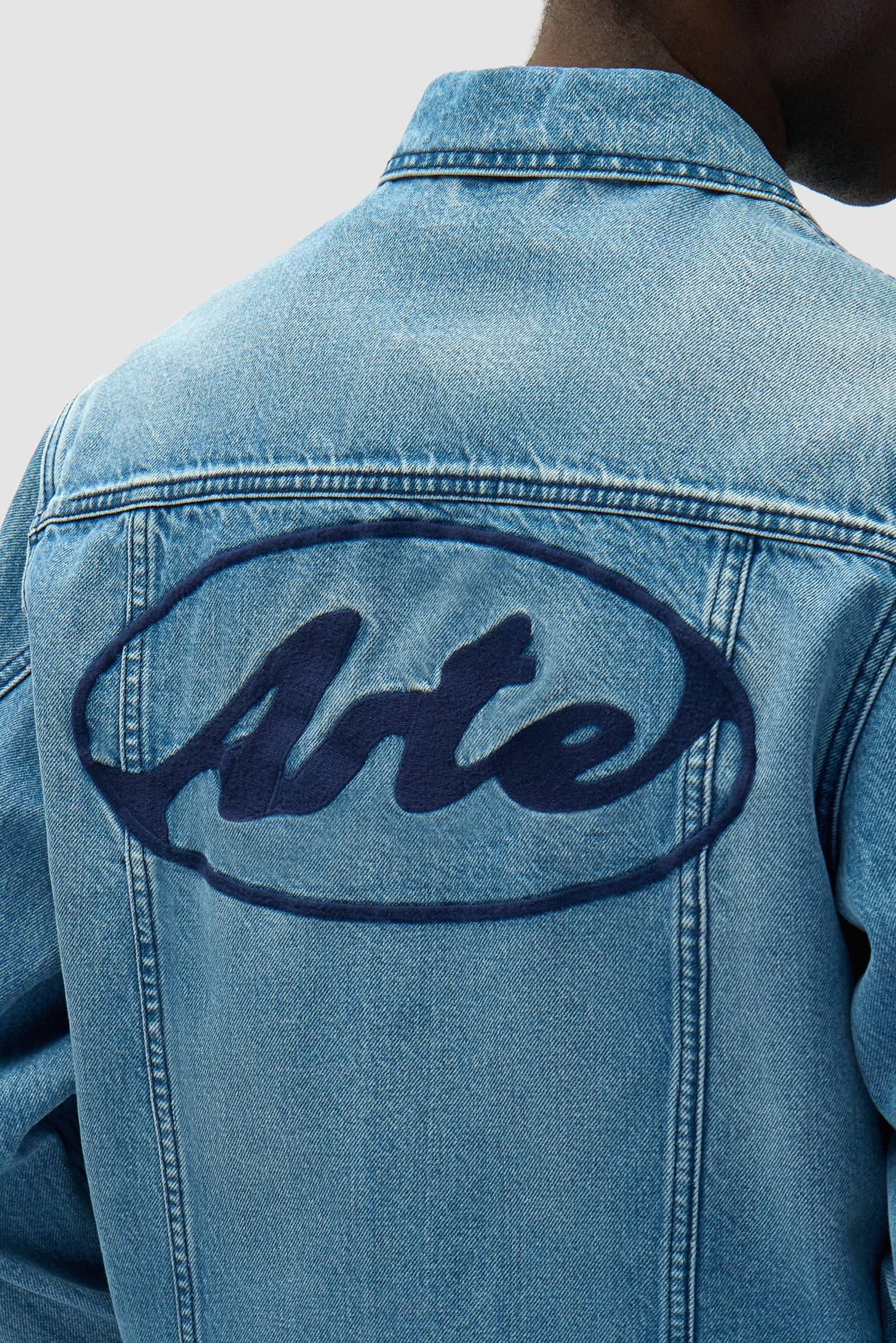 Circle Logo Jeans Jacket - Denim Bleach - Image 8