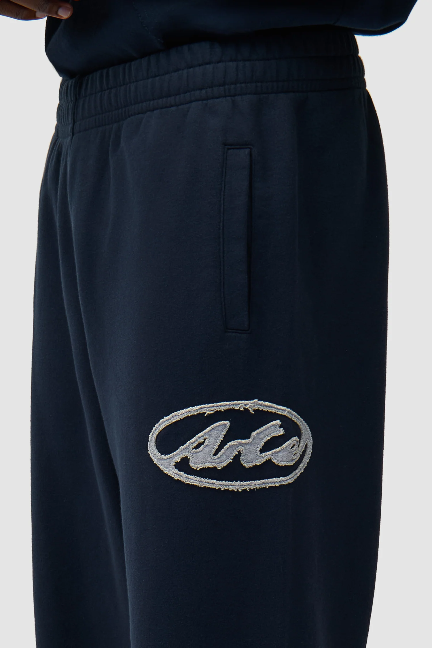 Circle Patch Logo Sweatpants - Navy - Image 8