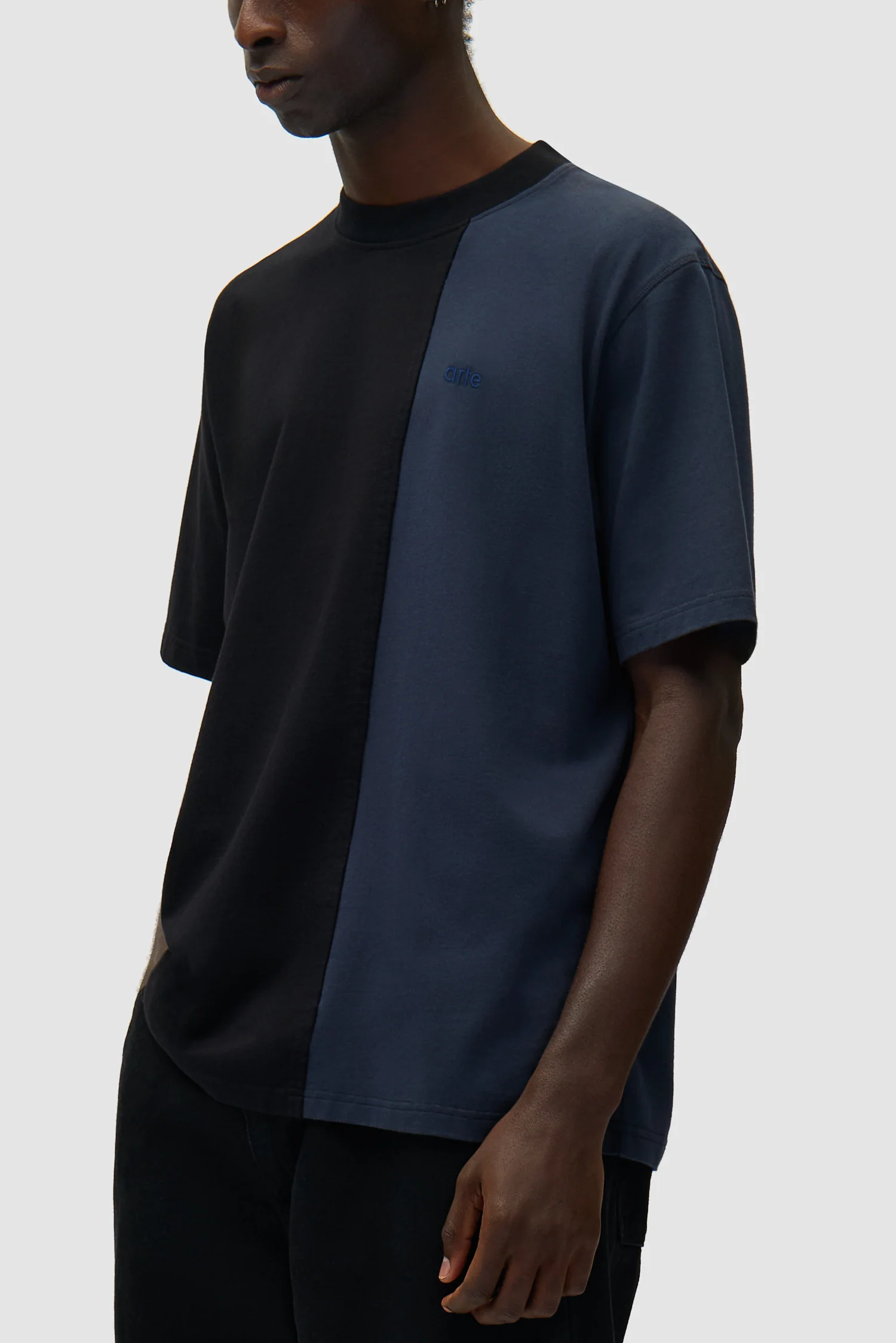 Duo Colour T-shirt - Navy/Black - Image 7