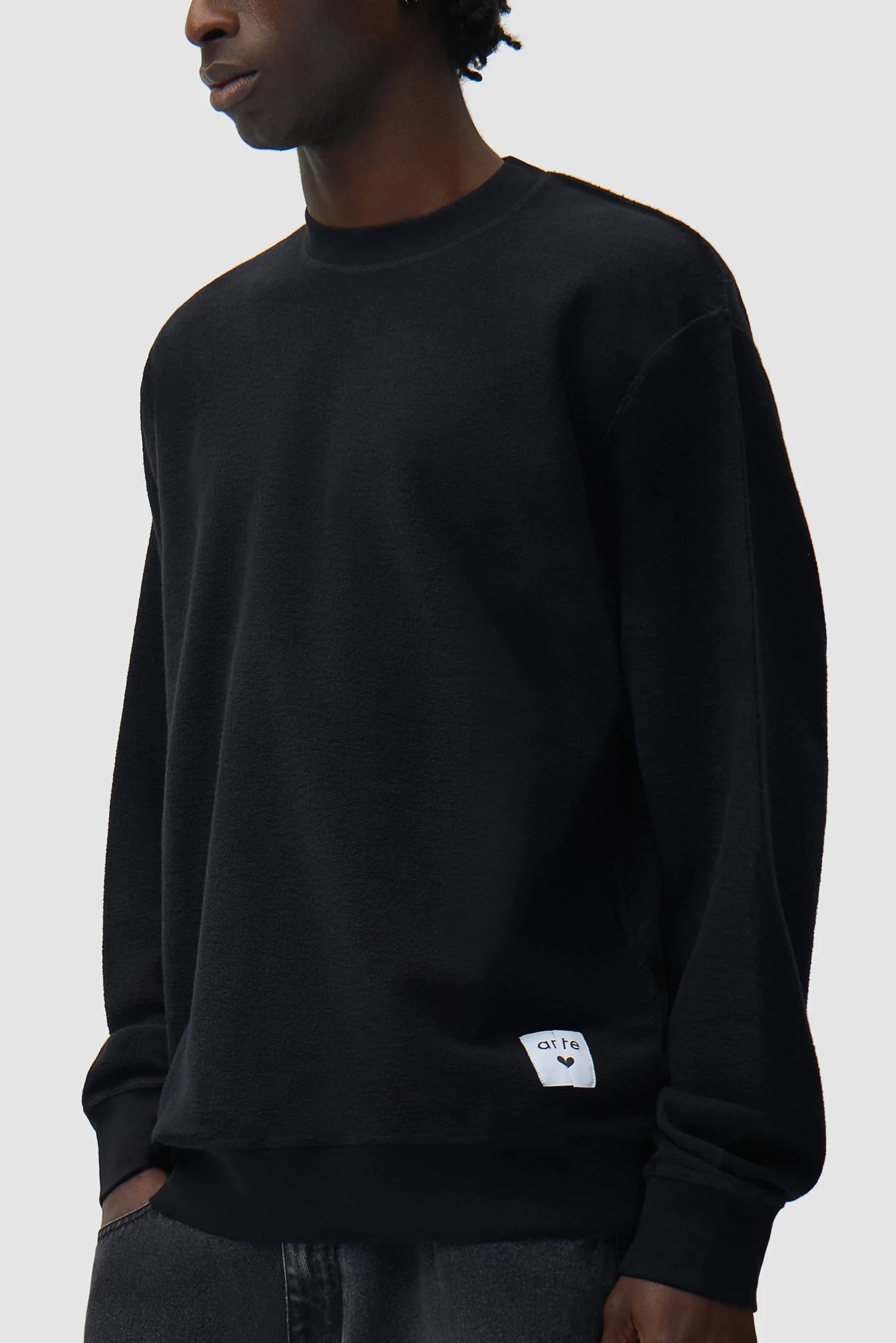Reversible label Crewneck - Black - Image 7