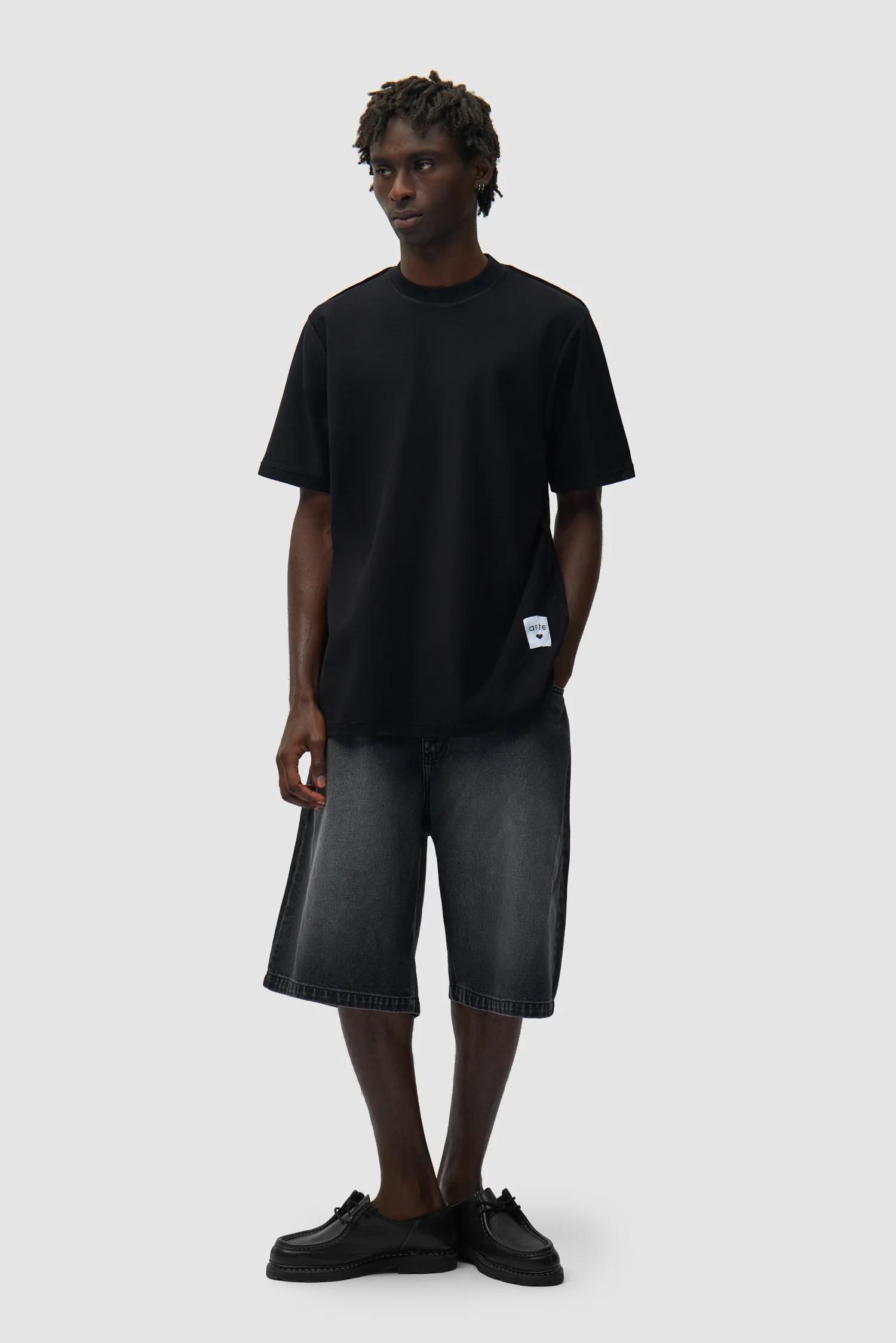 Reversible label T-shirt - Black - Image 4