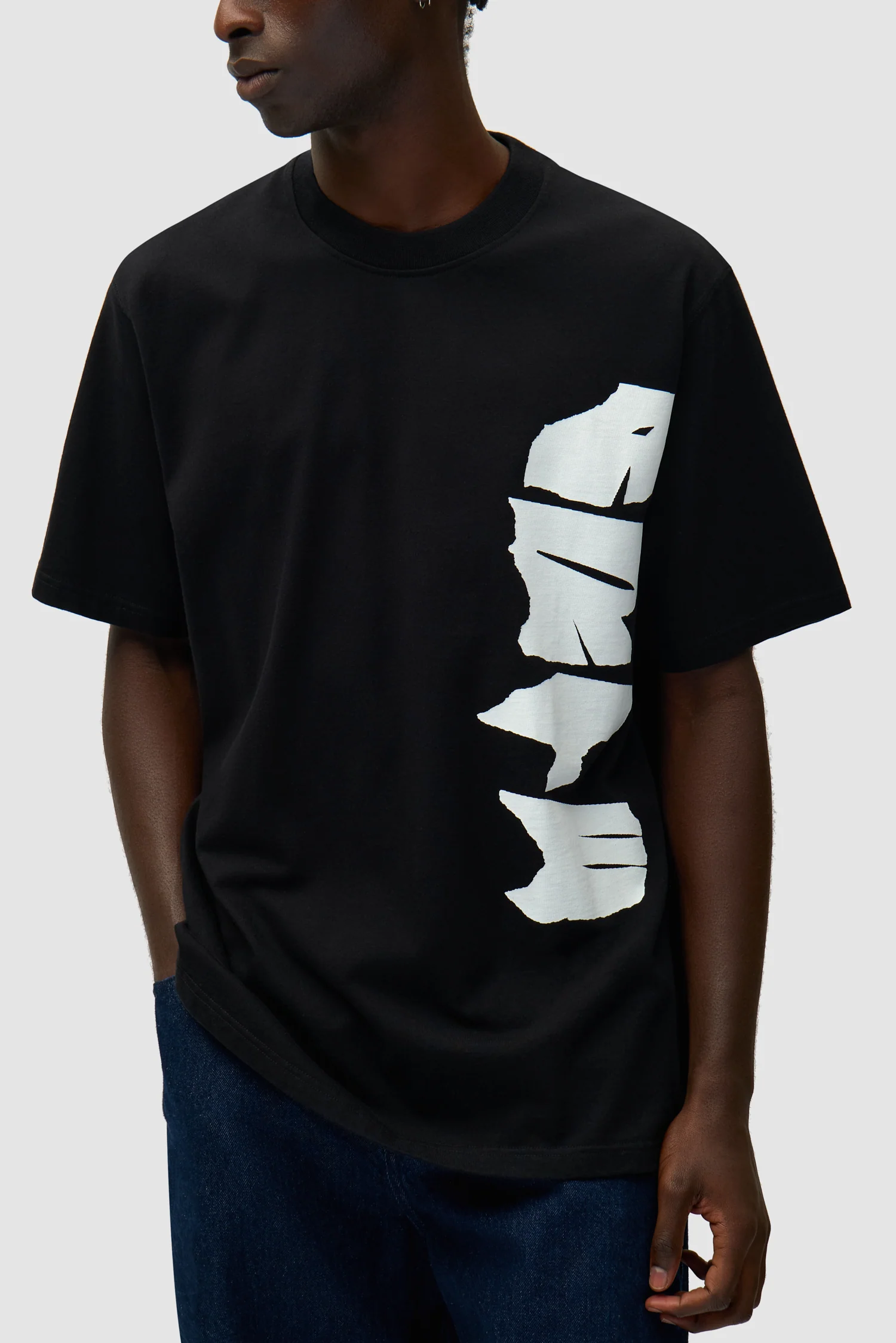 Side Logo T-shirt - Black - Image 8