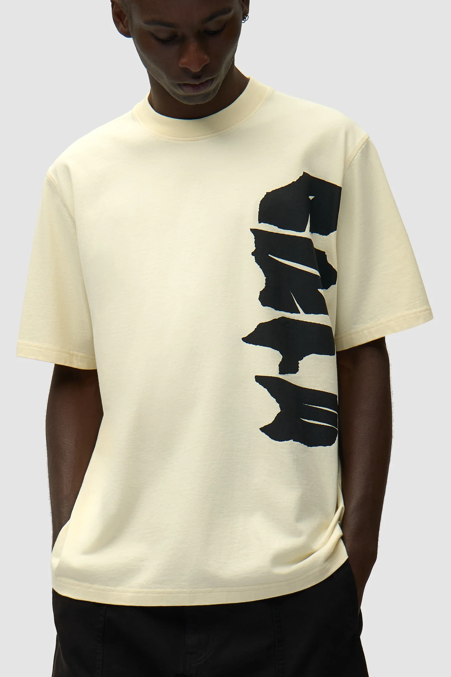 Side Logo T-shirt - Cream - Image 8